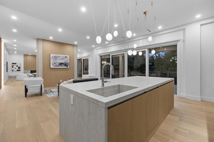 Photo 12 at 74 Laurie Crescent, Glenmore, West Vancouver