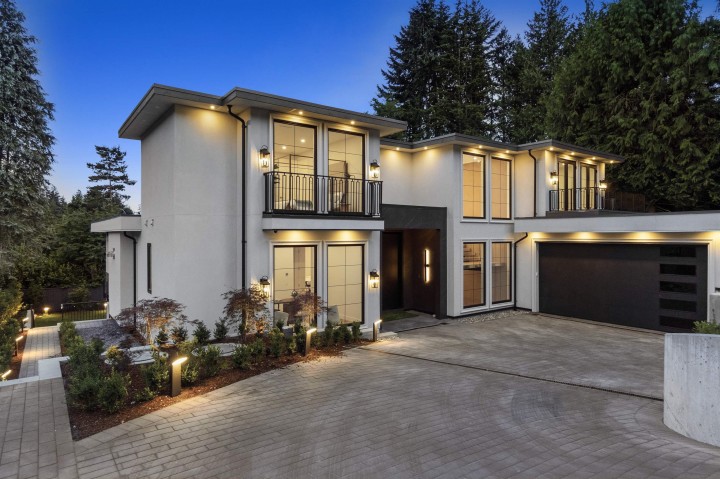 Photo 34 at 74 Laurie Crescent, Glenmore, West Vancouver
