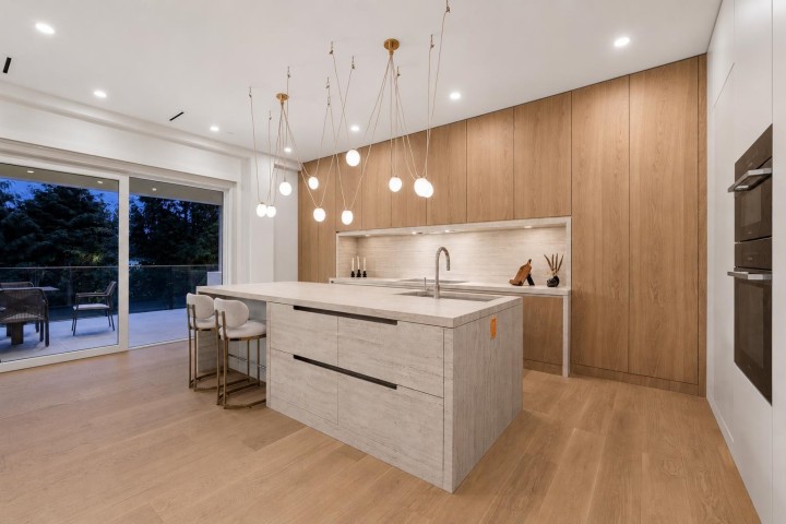 Photo 10 at 74 Laurie Crescent, Glenmore, West Vancouver