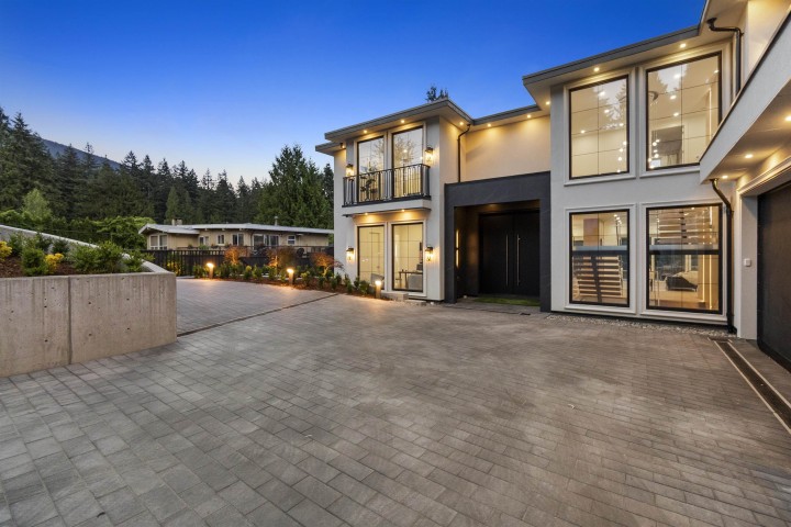 Photo 33 at 74 Laurie Crescent, Glenmore, West Vancouver
