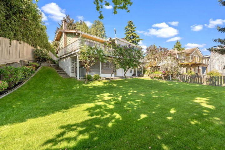 Photo 23 at 2560 Bellevue Avenue, Dundarave, West Vancouver