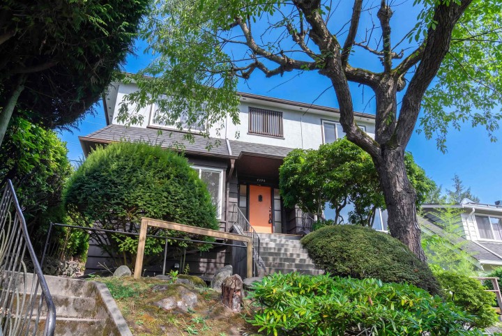 Photo 2 at 4390 Locarno Crescent, Point Grey, Vancouver West