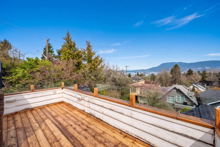 Photo 3 at 4396 Locarno Crescent, Point Grey, Vancouver West