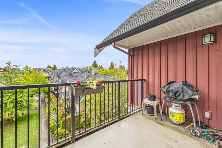 Photo 18 at 403 - 7088 Mont Royal Square, Champlain Heights, Vancouver East