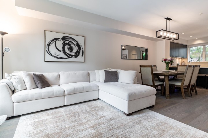 Photo 2 at 5510 Oak Street, Cambie, Vancouver West