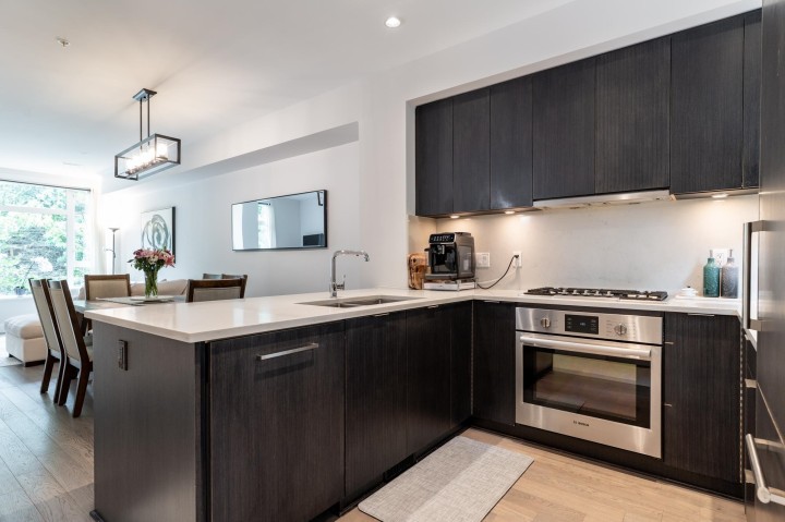 Photo 5 at 5510 Oak Street, Cambie, Vancouver West