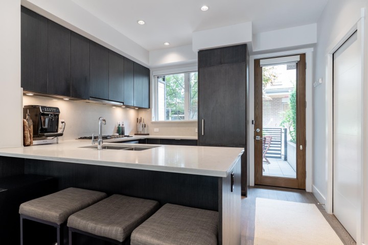 Photo 4 at 5510 Oak Street, Cambie, Vancouver West