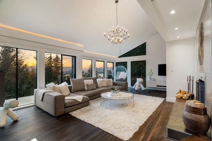 Photo 13 at 470 Timbertop Drive, Lions Bay, West Vancouver