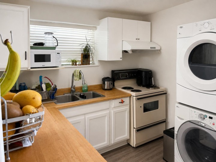 Photo 15 at 374 E 54th Avenue, South Vancouver, Vancouver East