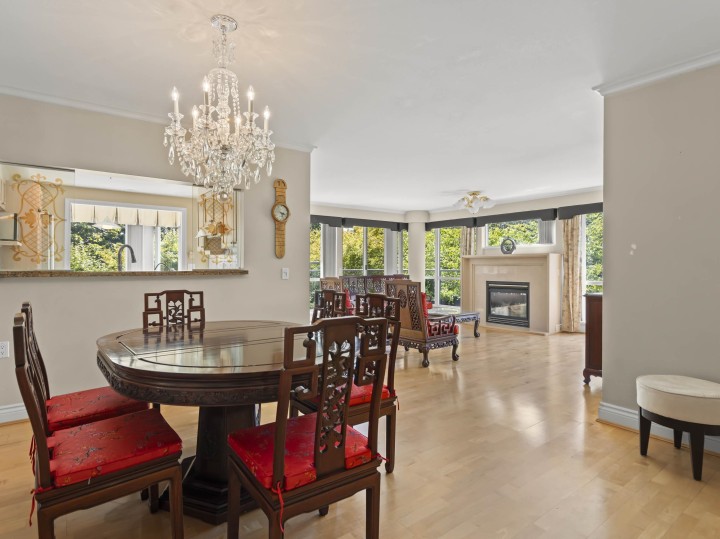 Photo 10 at 412 - 618 W 45th Avenue, Oakridge VW, Vancouver West