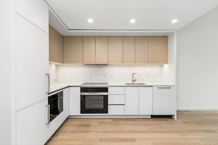 Photo 10 at 704 - 3963 Uplands Way, Cypress Park Estates, West Vancouver
