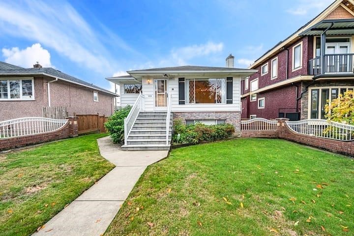 Photo 1 at 3136 E 53rd Avenue, Killarney VE, Vancouver East
