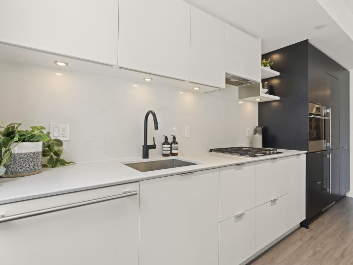 Photo 5 at 301 - 210 E 5th Avenue, Mount Pleasant VE, Vancouver East