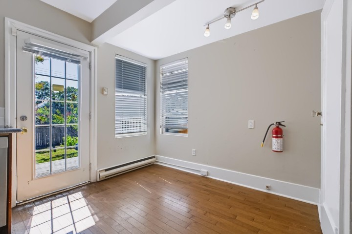 Photo 13 at 3888 W 15th Avenue, Point Grey, Vancouver West