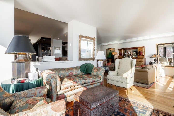 Photo 27 at 301 - 1930 Bellevue Avenue, Ambleside, West Vancouver