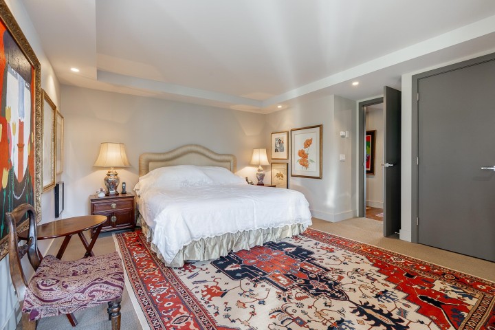 Photo 13 at 301 - 1930 Bellevue Avenue, Ambleside, West Vancouver