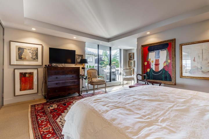 Photo 16 at 301 - 1930 Bellevue Avenue, Ambleside, West Vancouver