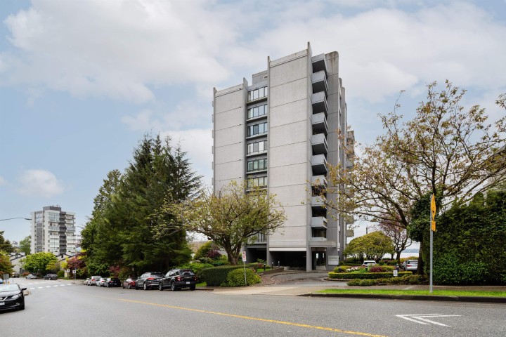 Photo 38 at 301 - 1930 Bellevue Avenue, Ambleside, West Vancouver