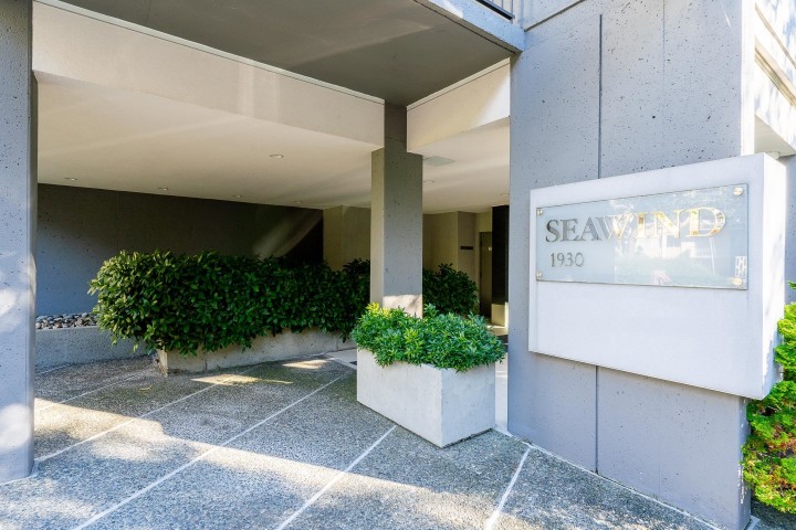 Photo 33 at 301 - 1930 Bellevue Avenue, Ambleside, West Vancouver