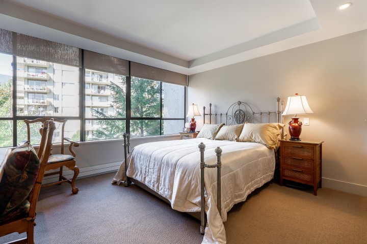 Photo 19 at 301 - 1930 Bellevue Avenue, Ambleside, West Vancouver