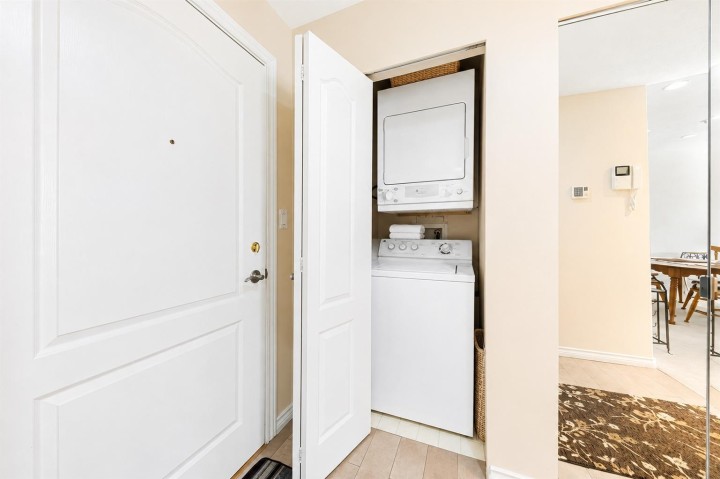 Photo 14 at 302 - 1765 Marine Drive, Ambleside, West Vancouver