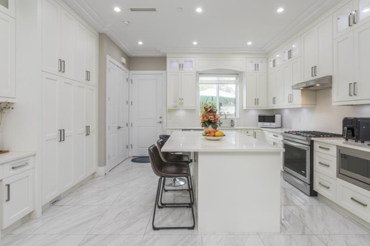 Photo 12 at 8559 Montcalm Street, Marpole, Vancouver West