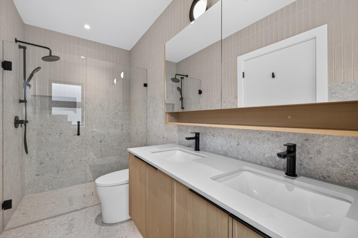 Photo 22 at 2 - 58 E 40th Avenue, Main, Vancouver East