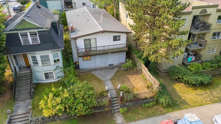 Photo 7 at 1546 Adanac Street, Hastings, Vancouver East