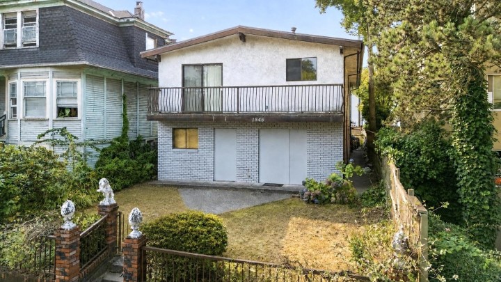 Photo 1 at 1546 Adanac Street, Hastings, Vancouver East