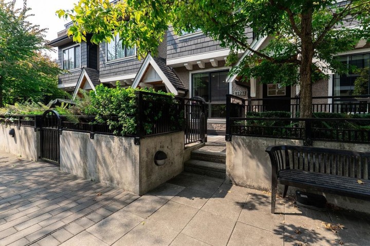 Photo 3 at 8123 Shaughnessy Street, Marpole, Vancouver West