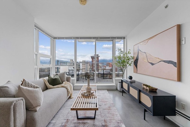 Photo 1 at 807 - 231 E Pender Street, Strathcona, Vancouver East