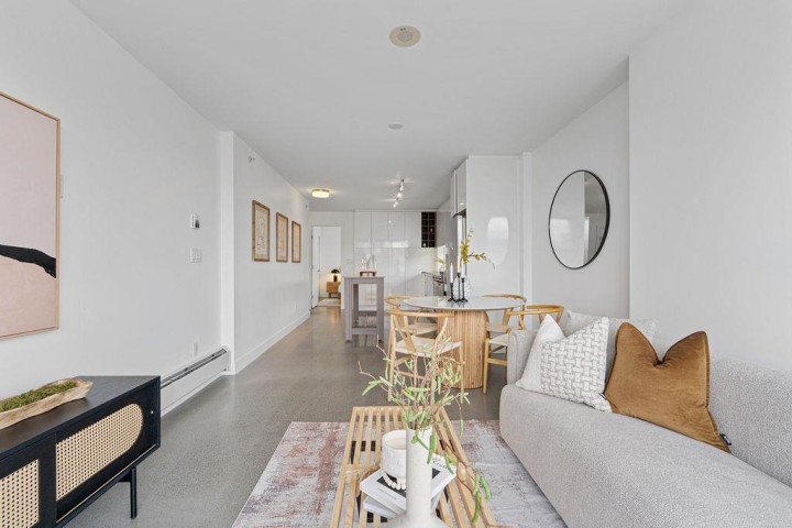 Photo 4 at 807 - 231 E Pender Street, Strathcona, Vancouver East