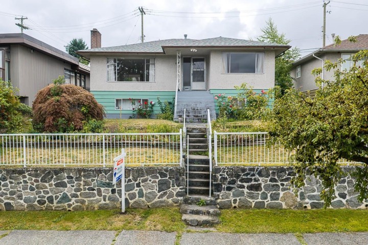 Photo 1 at 5326 Fleming Street, Knight, Vancouver East