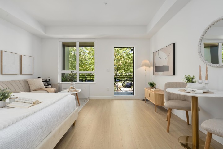 Photo 2 at 306 - 2450 Garden Drive, Grandview Woodland, Vancouver East