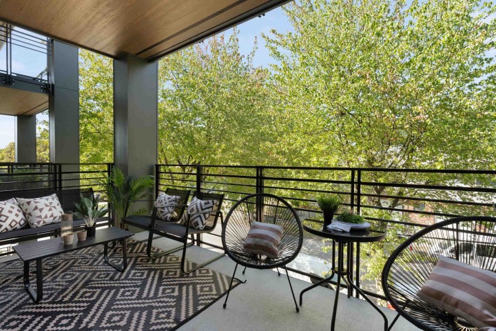 Photo 1 at 306 - 2450 Garden Drive, Grandview Woodland, Vancouver East