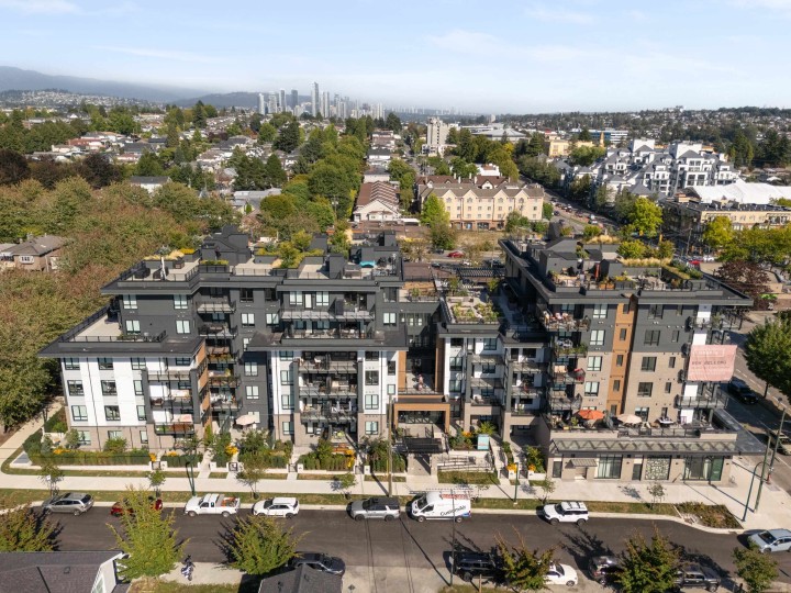 Photo 20 at 306 - 2450 Garden Drive, Grandview Woodland, Vancouver East