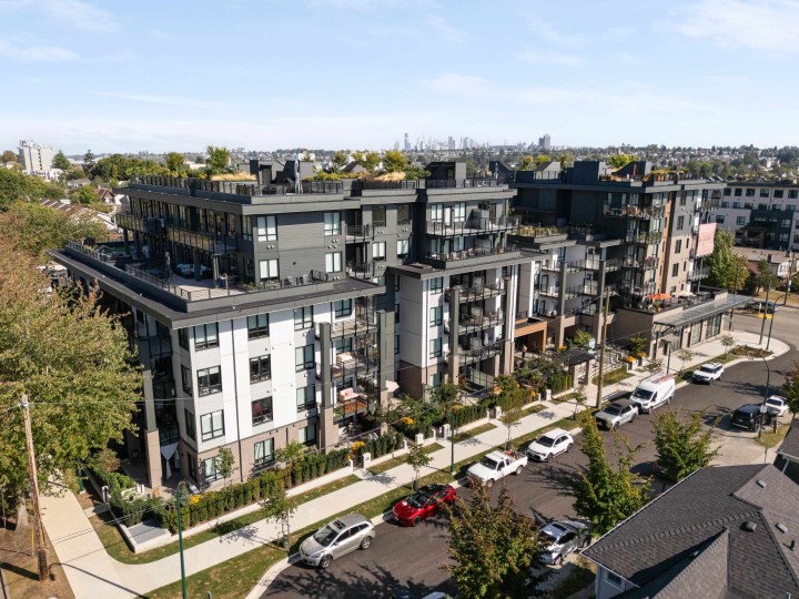 Photo 19 at 306 - 2450 Garden Drive, Grandview Woodland, Vancouver East
