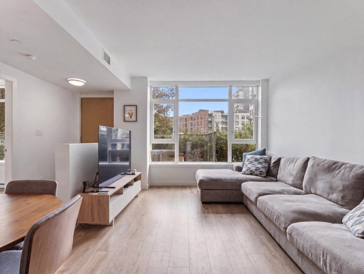 Photo 6 at TH112 - 3565 Sawmill Crescent, South Marine, Vancouver East