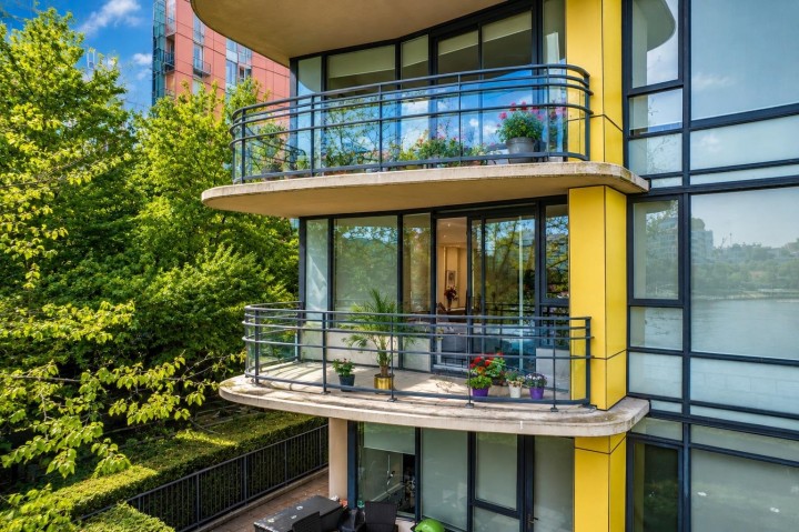 Photo 24 at 200 - 9 Smithe Mews, Yaletown, Vancouver West
