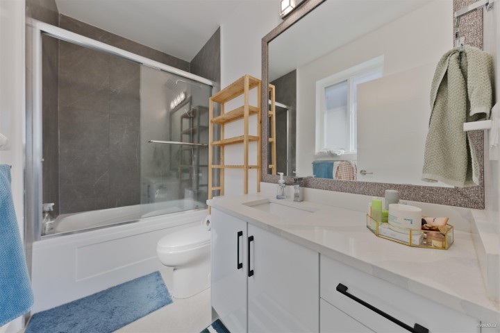 Photo 6 at 6532 Knight Street, Knight, Vancouver East