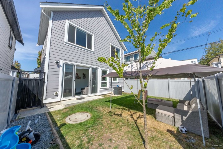Photo 11 at 6532 Knight Street, Knight, Vancouver East