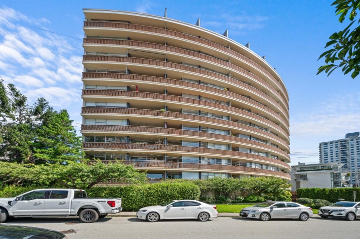 Photo 12 at 102 - 2135 Argyle Avenue, Dundarave, West Vancouver