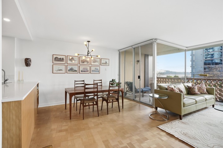 Photo 4 at 102 - 2135 Argyle Avenue, Dundarave, West Vancouver