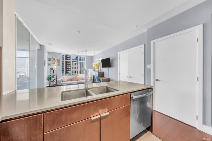 Photo 4 at 1301 - 158 W 13th Street, Central Lonsdale, North Vancouver