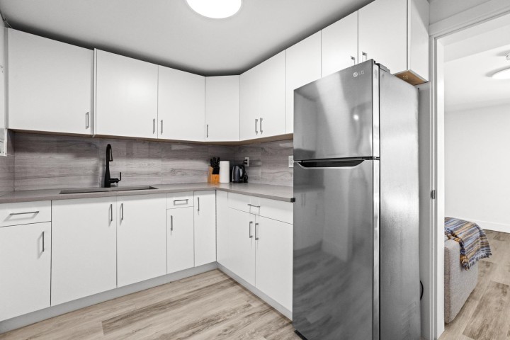 Photo 23 at 104 Bonnymuir Drive, Glenmore, West Vancouver