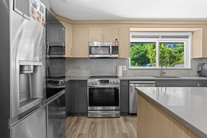 Photo 12 at 104 Bonnymuir Drive, Glenmore, West Vancouver
