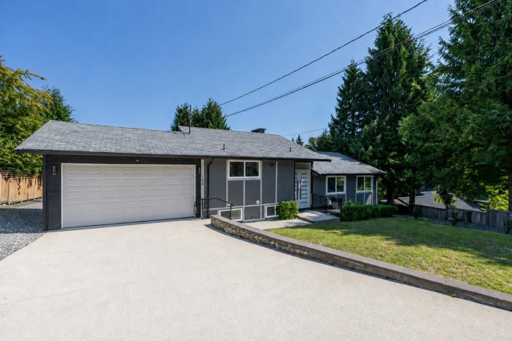 Photo 1 at 104 Bonnymuir Drive, Glenmore, West Vancouver