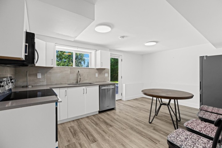 Photo 35 at 104 Bonnymuir Drive, Glenmore, West Vancouver