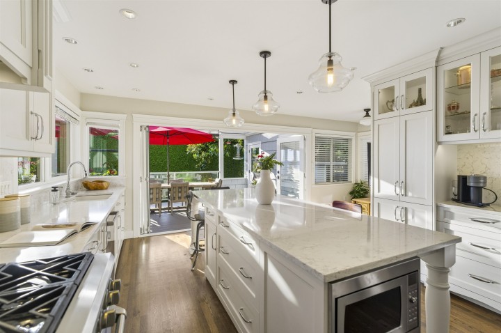 Photo 5 at 1631 22nd Street, Dundarave, West Vancouver
