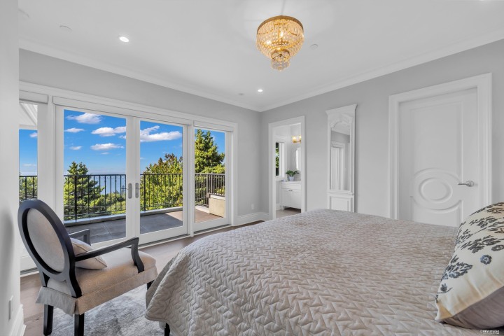 Photo 26 at 4135 Burkehill Place, Bayridge, West Vancouver